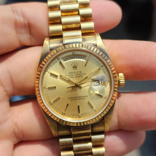 watch (11) watch (11)